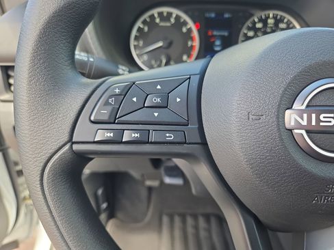 Used 2025 Nissan Sentra S FWD image 16
