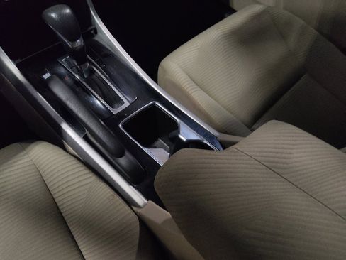 Used 2016 Honda Accord LX image 26