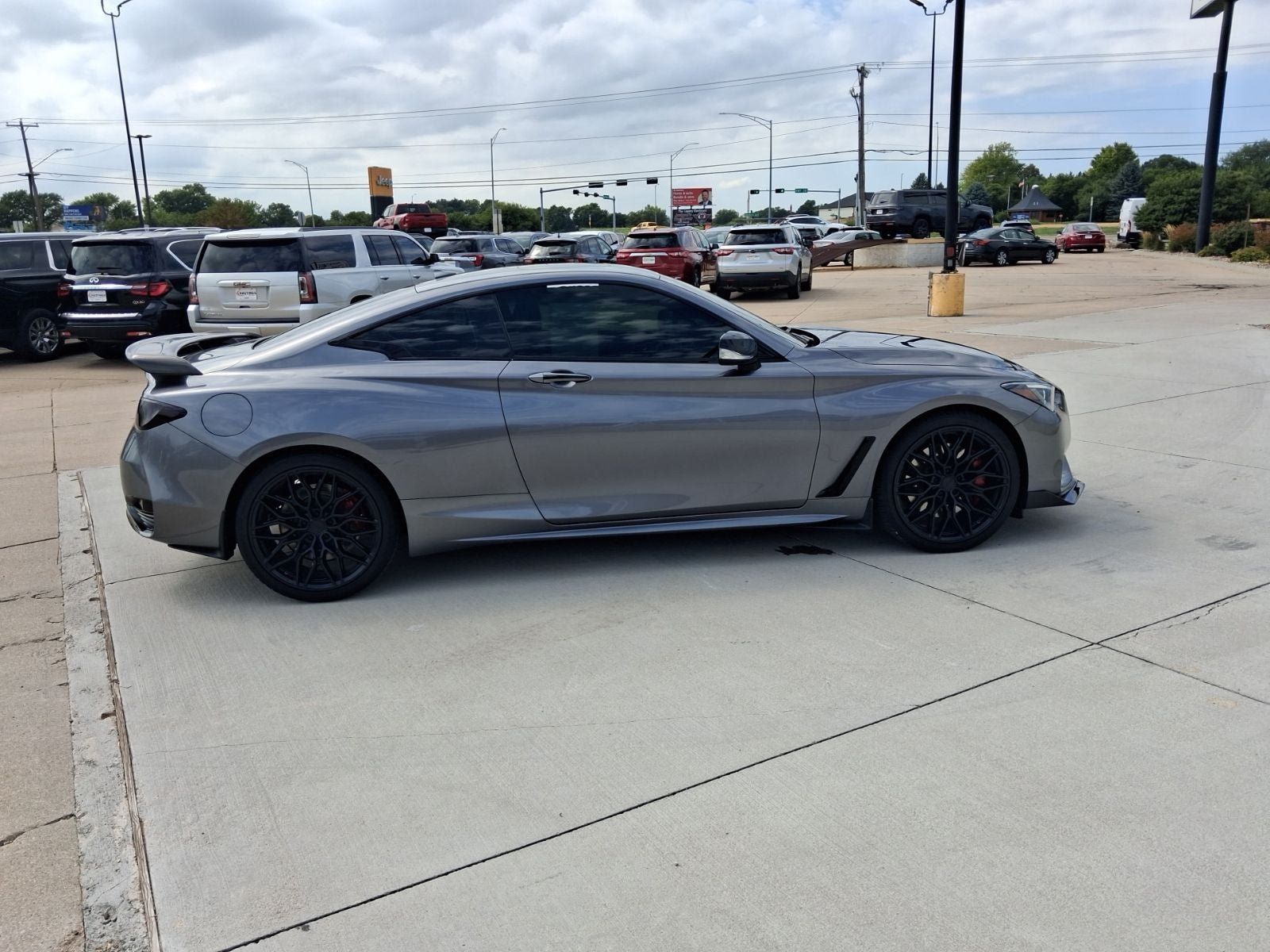 Used 2019 INFINITI Q60 Red Sport 400 w/ Cargo Package AWD/4WD image 6