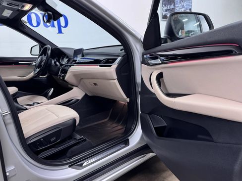 Used 2021 BMW X1 xDrive28i w/ Premium Package AWD/4WD image 11