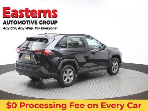 Used 2023 Toyota RAV4 LE AWD/4WD image 40