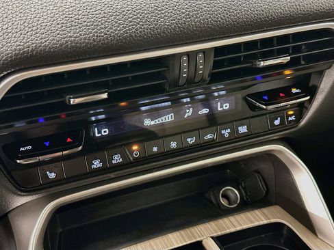 Used 2024 MAZDA CX-90 Plug-In Hybrid w/ Preferred AWD/4WD image 24