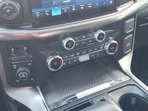 Used 2022 Ford F150 Platinum w/ Equipment Group 701A High image 19