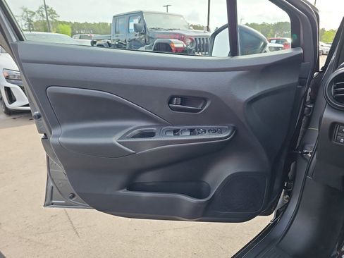 Used 2024 Nissan Versa S image 27