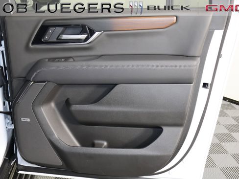 New 2026 GMC Yukon XL Denali w/ Denali Reserve Package AWD/4WD image 16