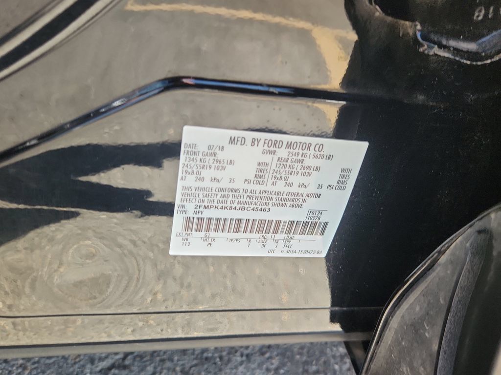 Used 2018 Ford Edge Titanium w/ Equipment Group 301A AWD/4WD image 20