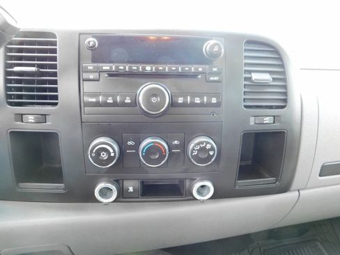 Used 2011 GMC Sierra 1500 W/T image 10