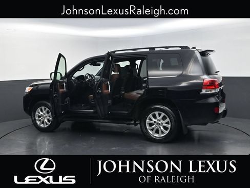 Used 2016 Toyota Land Cruiser AWD/4WD image 38