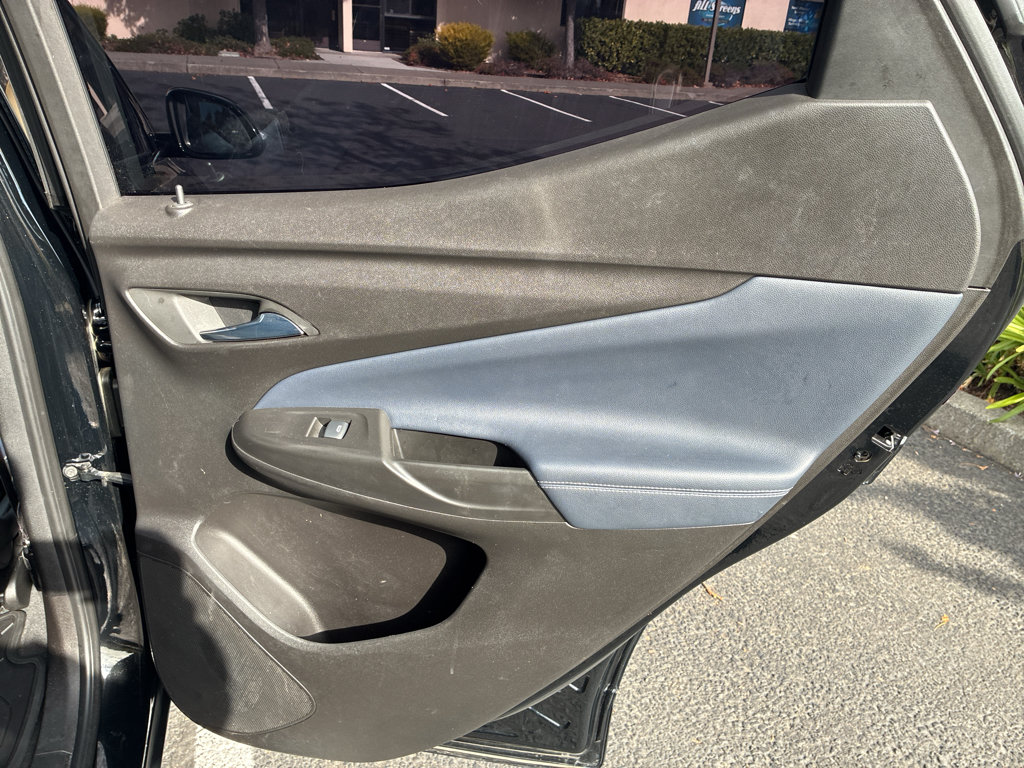 Used 2023 Chevrolet Bolt EUV LT w/ Convenience Package FWD image 48