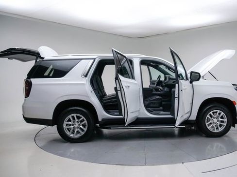 Used 2024 Chevrolet Tahoe LT AWD/4WD image 15