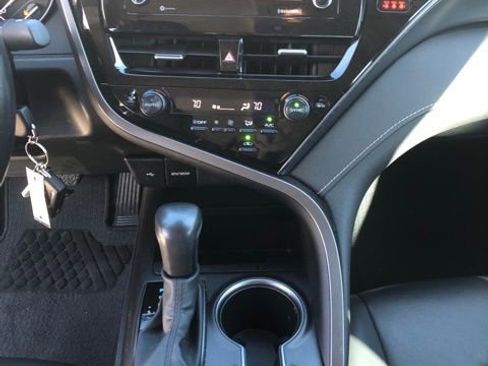 Used 2023 Toyota Camry SE image 43