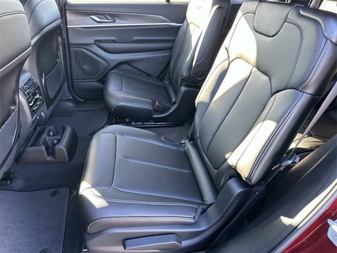 New 2025 Jeep Grand Cherokee L Limited image 9