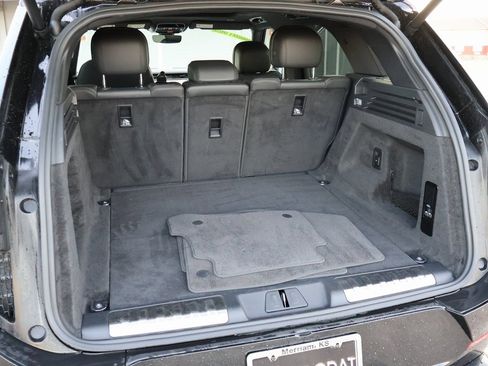 Used 2024 Land Rover Range Rover Sport Dynamic SE image 16