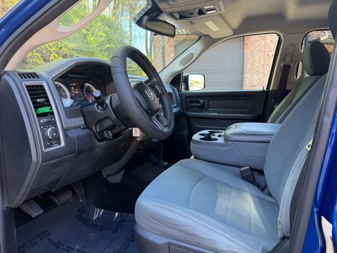Used 2014 RAM 1500 Express RWD image 12