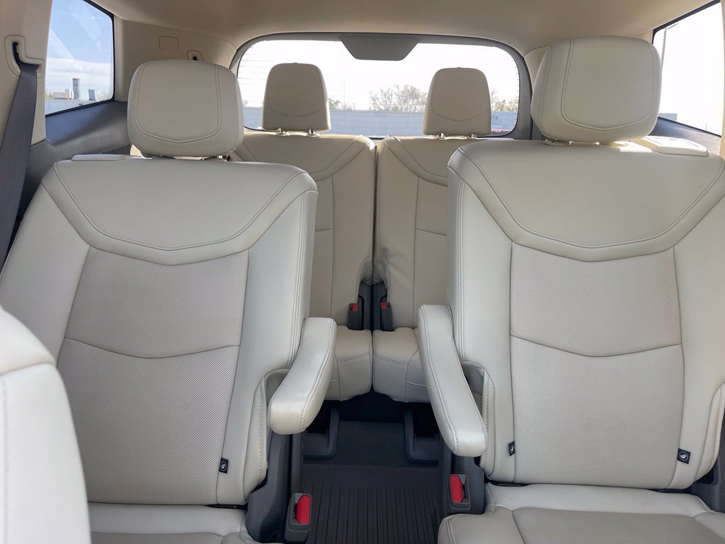 Used 2023 Cadillac XT6 Premium Luxury w/ LPO, Floor Liner Package AWD/4WD image 12