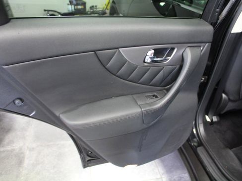 Used 2014 INFINITI QX70 AWD w/ Premium Package image 24