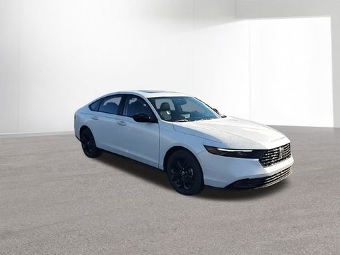New 2025 Honda Accord SE image 2