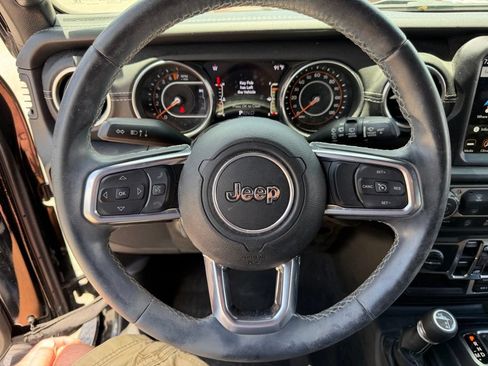 Used 2020 Jeep Wrangler Unlimited Sahara AWD/4WD image 22