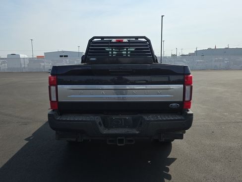 Used 2022 Ford F350 Platinum w/ FX4 Off-Road Package AWD/4WD image 7