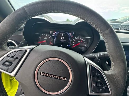 Used 2021 Chevrolet Camaro SS RWD image 11
