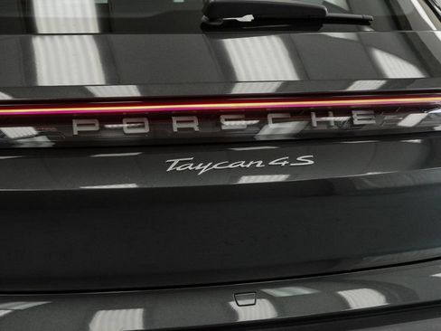 Used 2022 Porsche Taycan 4S AWD/4WD image 33