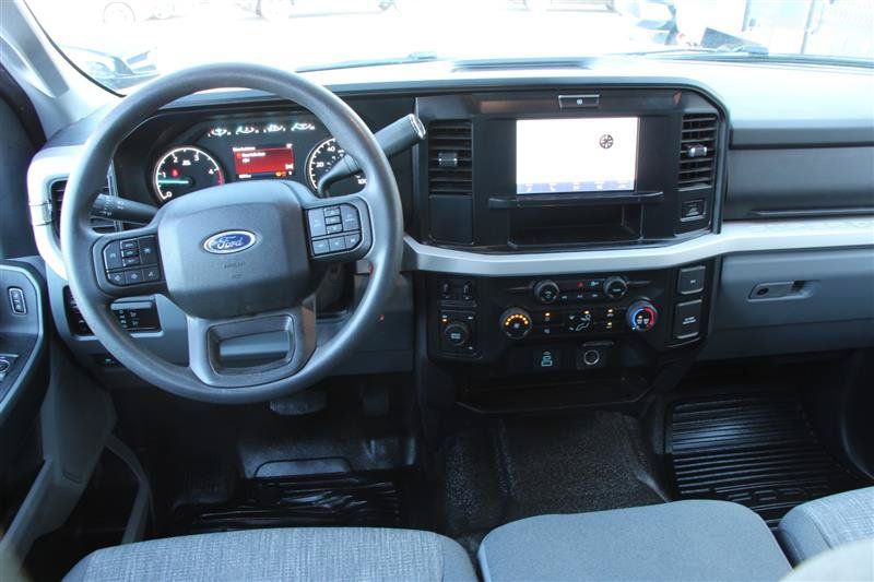 Used 2025 Ford F350 XLT AWD/4WD image 15