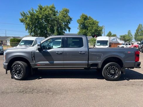 Used 2024 Ford F350 Platinum AWD/4WD image 2