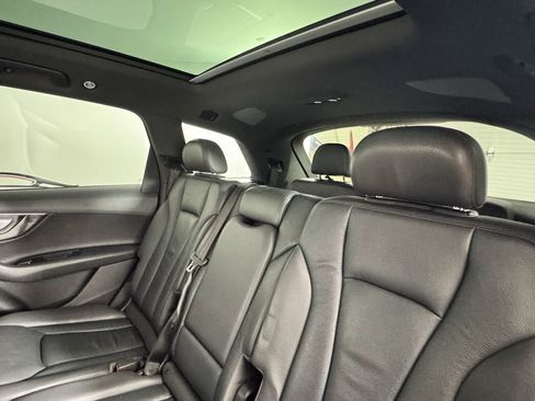 Used 2019 Audi Q7 3.0T Premium Plus w/ Premium Plus Package AWD/4WD image 30