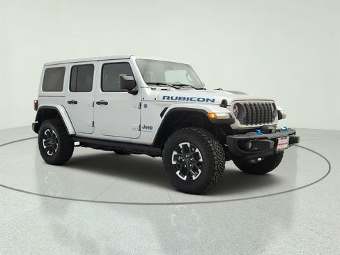 Used 2024 Jeep Wrangler Unlimited Rubicon 4xe AWD/4WD image 3