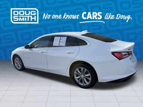 Used 2022 Chevrolet Malibu LT image 2