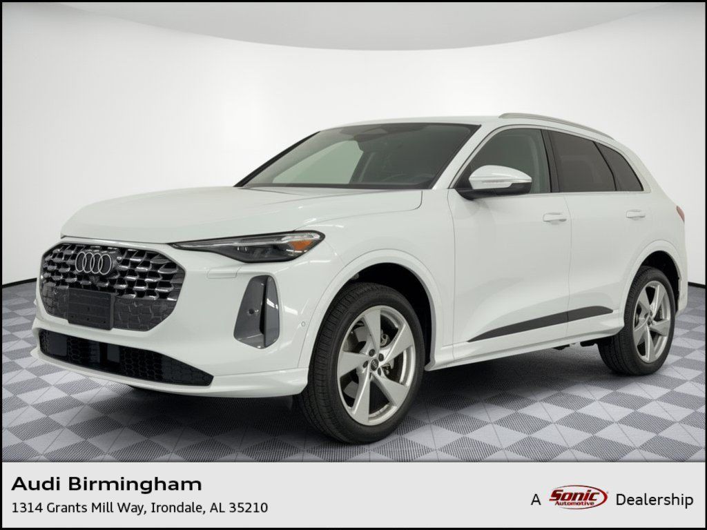Used 2025 Audi Q5 Premium Plus AWD/4WD image 1