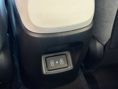 Used 2024 Hyundai Elantra Limited FWD image 15