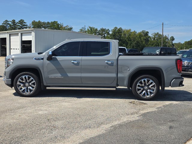 Used 2024 GMC Sierra 1500 Denali AWD/4WD image 2