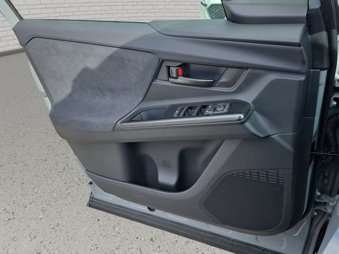 New 2026 Toyota C-HR AWD/4WD image 27