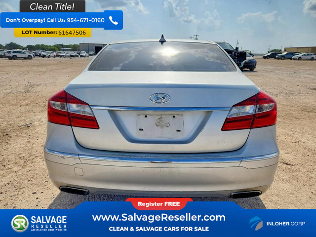 Used 2013 Hyundai Genesis 3.8 RWD image 8
