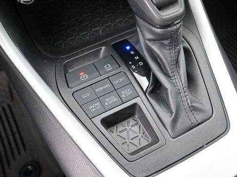 Certified 2020 Toyota RAV4 LE image 18