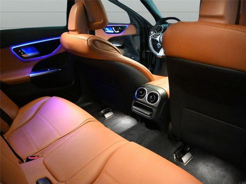 Used 2023 Mercedes-Benz C 300 4MATIC Sedan image 29