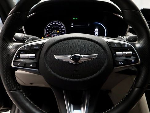Used 2023 Genesis G70 2.0T image 31
