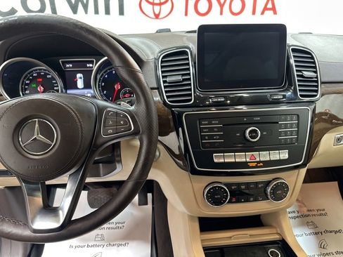 Used 2017 Mercedes-Benz GLS 450 4MATIC image 25
