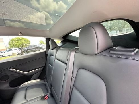 Used 2023 Tesla Model Y Long Range AWD/4WD image 27