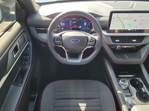 Used 2025 Ford Explorer ST-Line w/ Premium Package RWD image 14