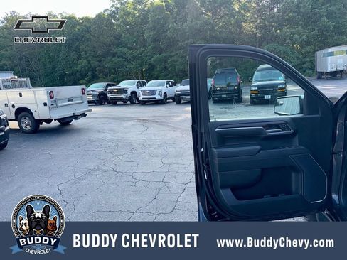 Used 2023 GMC Sierra 1500 SLT w/ X31 Off-Road Package AWD/4WD image 13