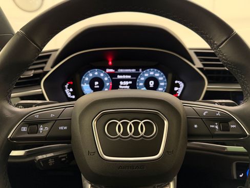 Used 2023 Audi Q3 2.0T Premium Plus w/ Premium Plus Package AWD/4WD image 11