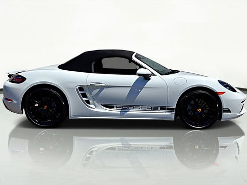 Used 2024 Porsche 718 Boxster image 38