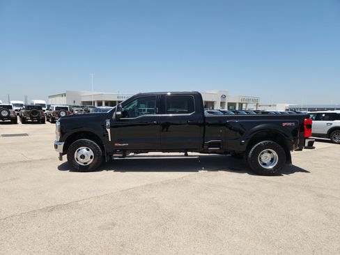 Used 2024 Ford F350 Lariat w/ Lariat Ultimate Package AWD/4WD image 4