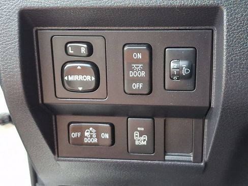 Used 2017 Toyota Tundra SR5 w/ TRD Off Road Package AWD/4WD image 24