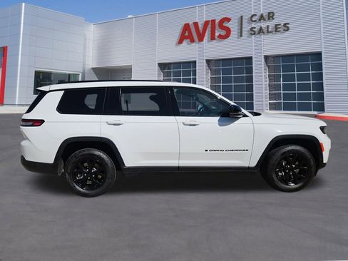 Used 2024 Jeep Grand Cherokee L Laredo image 7