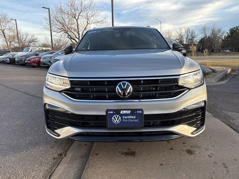 Certified 2024 Volkswagen Tiguan SE R-Line image 9