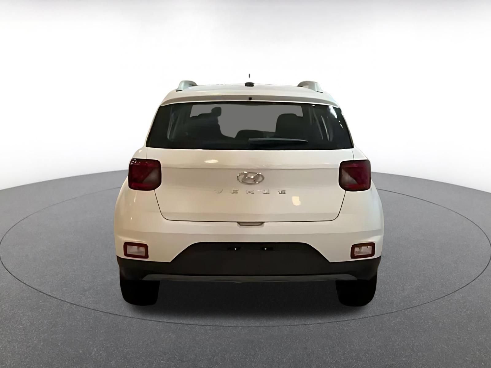 Used 2026 Hyundai Venue SEL FWD image 10
