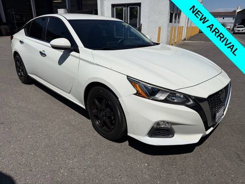 Used 2020 Nissan Altima 2.5 S FWD image 2
